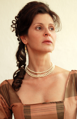 Marcela Agudelo es Maria Teresa Ramos de Sabarain